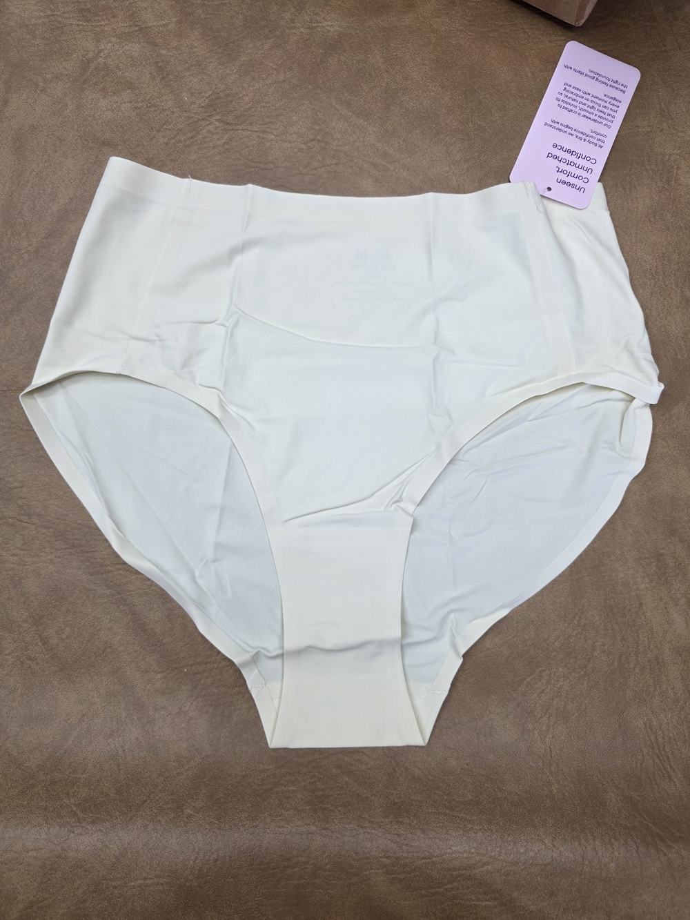 Body & Bra High-Waist Seamless Briefs